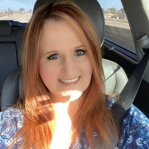 Meet your Posher, Dana